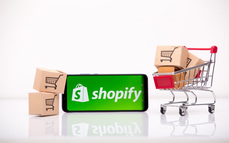 Effortless Expeditions: Enhancing Shopify Shipping through Stork-Up Integration